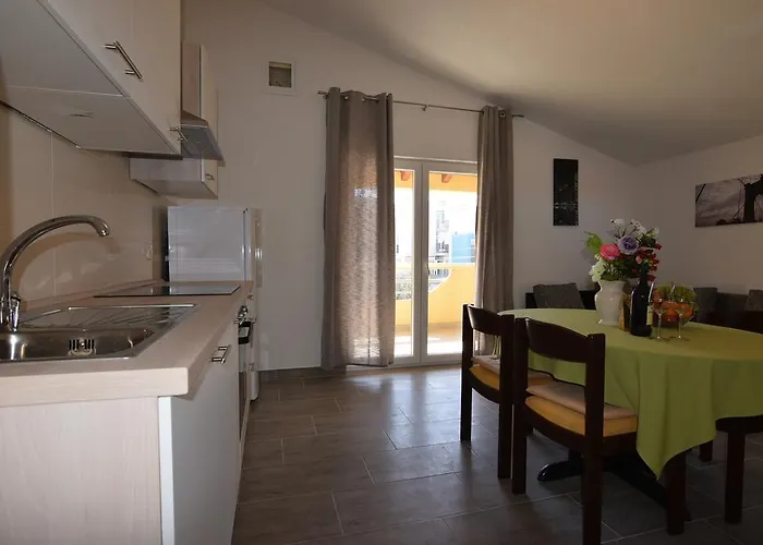 Batarilo Biograd Na Moru