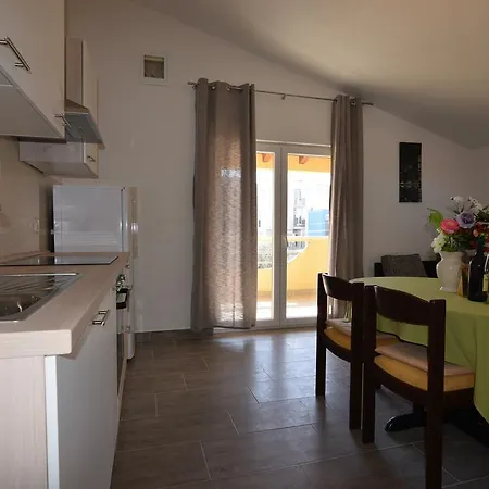 Batarilo Biograd Na Moru