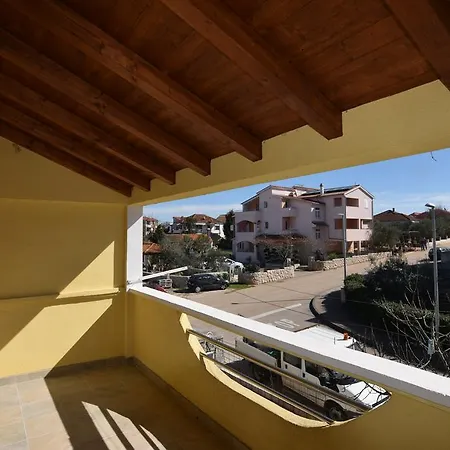 Batarilo Biograd Na Moru