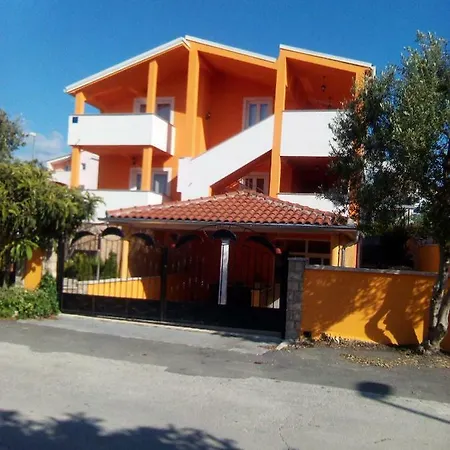 Batarilo Apartamento Biograd Na Moru