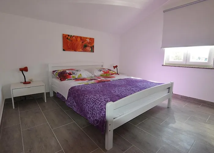 Batarilo ביוגראד נה מורו