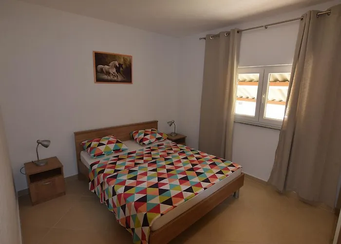 Batarilo ביוגראד נה מורו